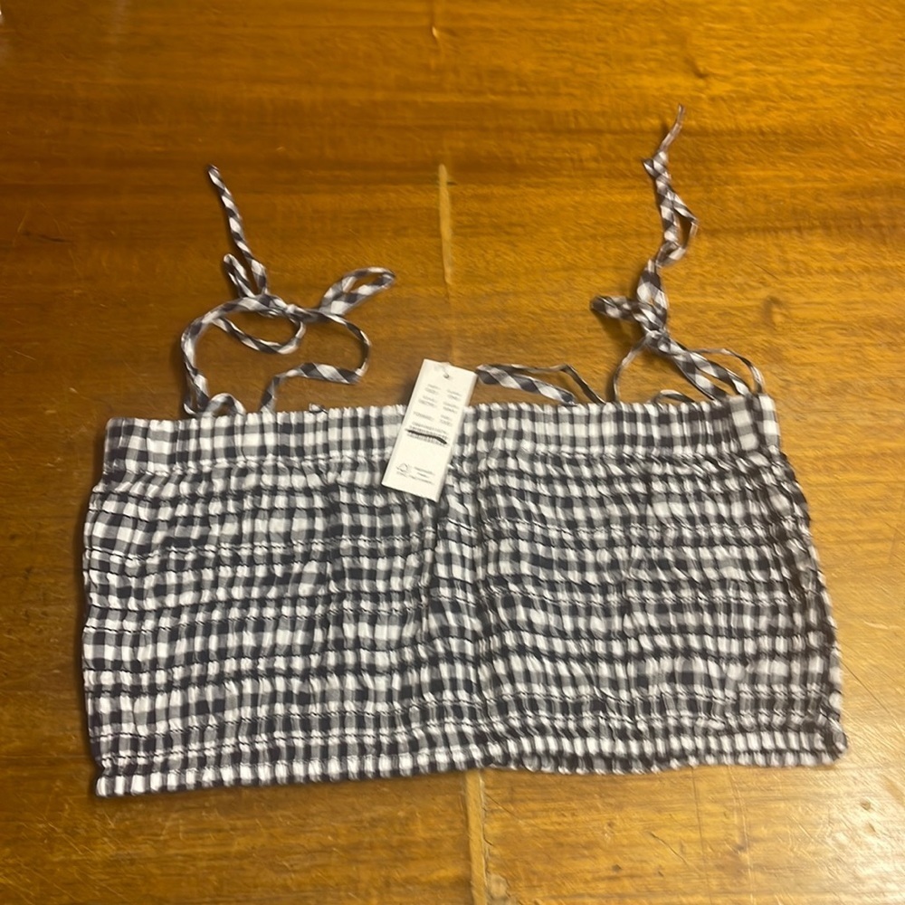 Jcrew Cotton voile smocked skirt set in gingham
Item BE755 TOP ONLY!!!!!!!!!!!!!